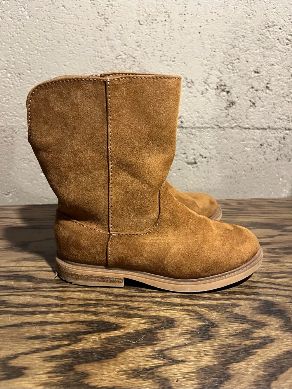 Cat & Jack Kids Suede Pull-On Boots in Chestnut